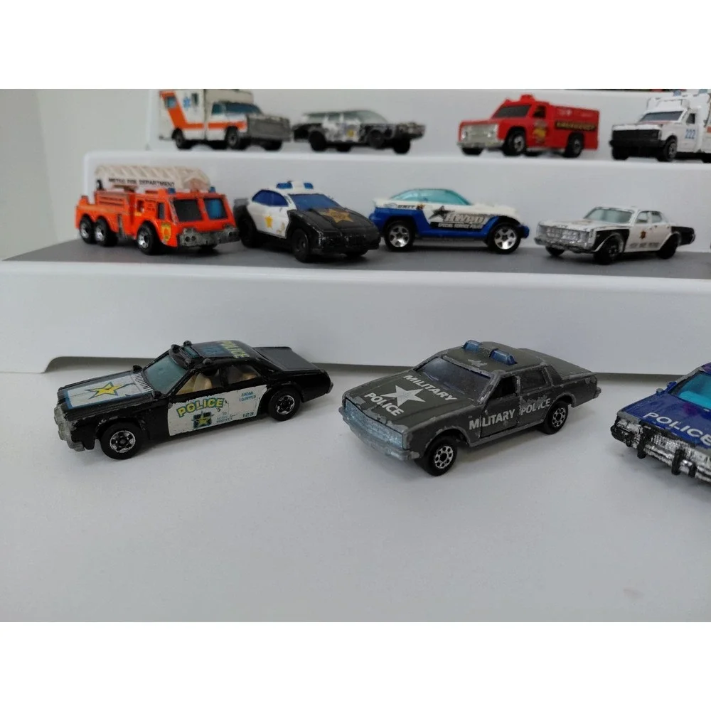 LOT‎ of 16 Variety Die Cast Cars EMS Police Fire Vehicles 70s - 90s